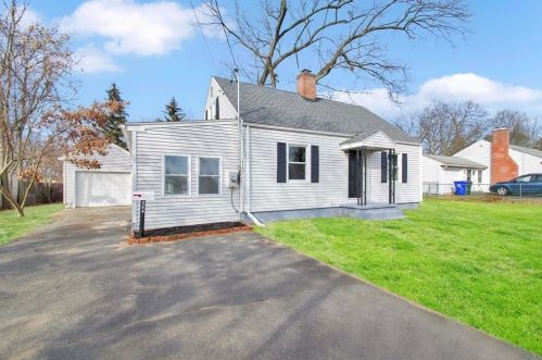 364 Island Pond Rd, Springfield MA 01118-1063 exterior