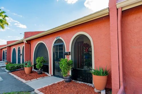 6472 Bonnie Bay Cir, Pinellas Park, FL 33781-4811