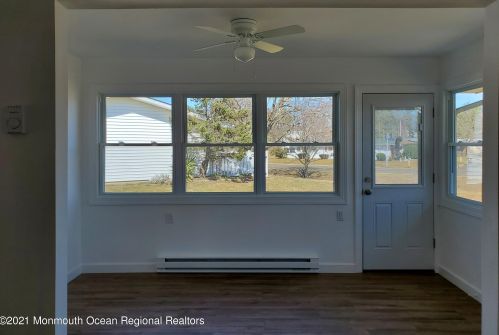 9 Wilbur Ct, Bricktown, NJ 08724-2430