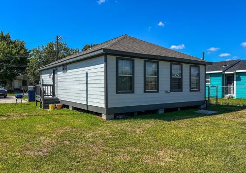 6206 Park Ave, Texas City, TX 77591-4147