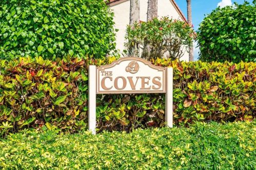 5985 Parkwalk Dr, Boynton Beach, FL 33472-2327