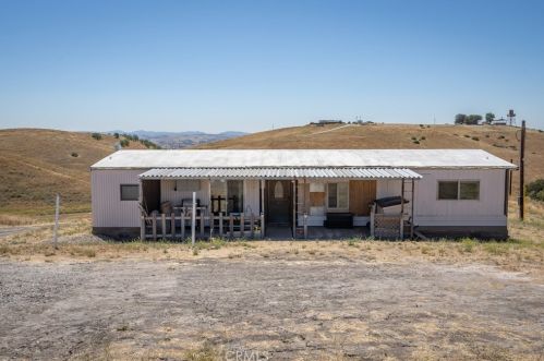 3696 Yosemite Pl, Lake Nacimiento CA  93446-7485 exterior