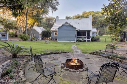 176 Spanish Point Dr, Beaufort, SC 29902-6141