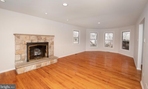 2210 Club House Cir, Jamison, PA 18929-1072