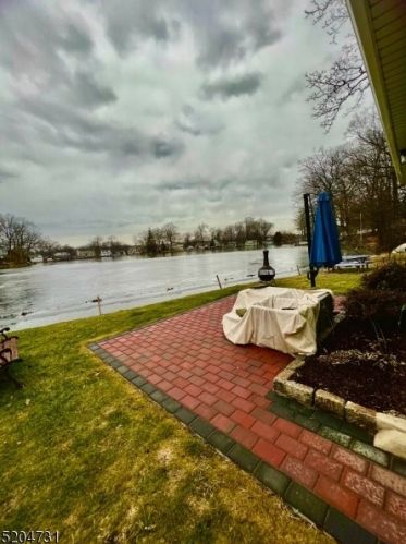 62 Upper Rainbow Trl, Parsippany NJ  07834-3320 exterior