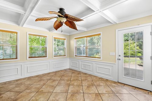 148 Brk Rd, West Hampton Beach NY  11978-2136 exterior