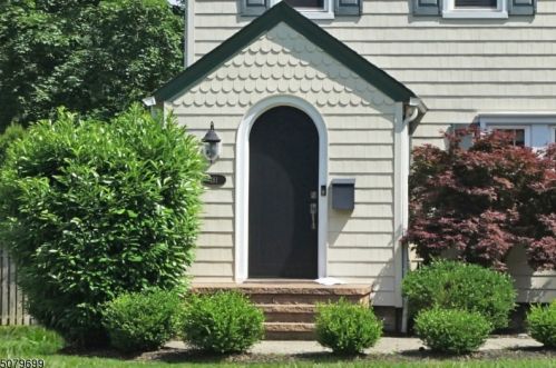 181 Hillside Ave, Chatham Township, NJ 07928-2823