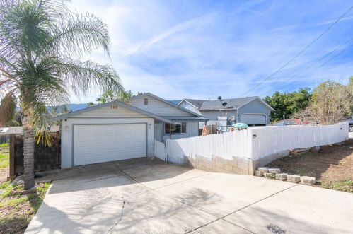 748 Mill St, Lake Elsinore CA  92530-4336 exterior
