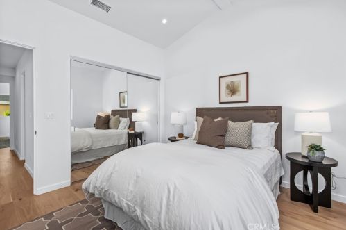 1423 15th St, Manhattan Beach CA  90266-4070 exterior