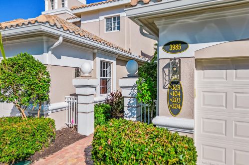 3985 Deer Crossing Ct, Naples, FL 34114-6417