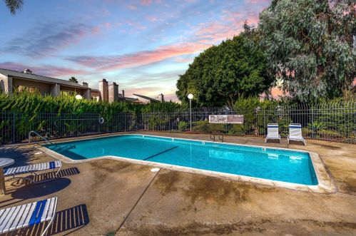 704 Silver Dr, Vista CA  92083-4243 exterior