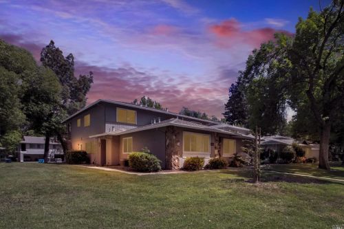 130 Del Rio Cir, Vacaville CA  95687-4829 exterior