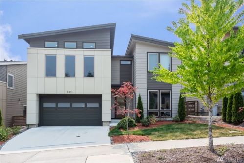 5211 11 Pl, Seattle WA  98059 exterior