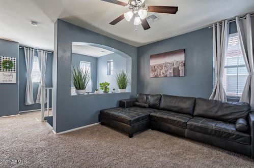 1945 77 Dr, Phoenix AZ 85033-2453 exterior