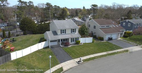 533 Dorothy Pl, Bricktown NJ  08723-8042 exterior