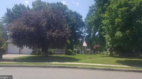 227 Pennford Pl, Boothwyn PA  19060-2407 exterior