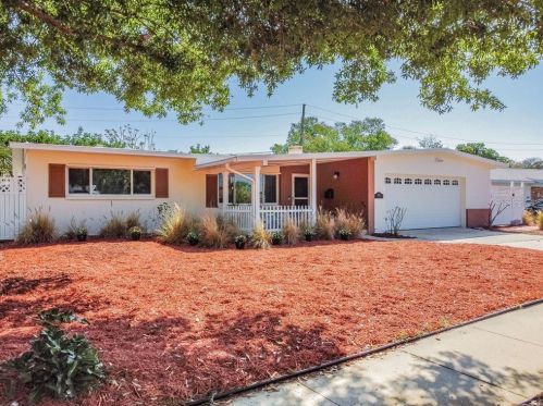 1843 Dolphin Blvd, Saint Petersburg, FL 33707-3845