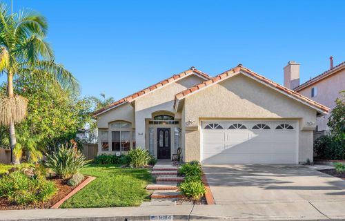 1644 Olympus Loop Dr, Vista, CA 92081-5440