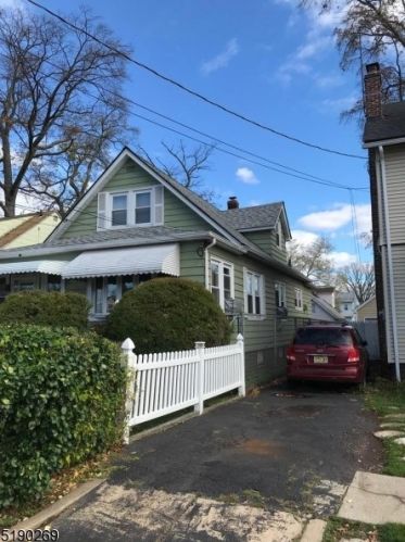 123 Hillcrest Ter, Roselle, NJ 07203-2618