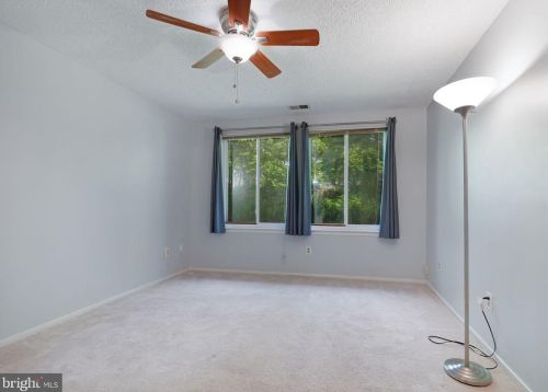 11723 Summerchase Cir, Herndon VA  20194-1137 exterior