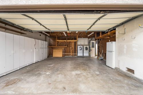 513 15th St, Huntington Beach CA  92648-4045 exterior