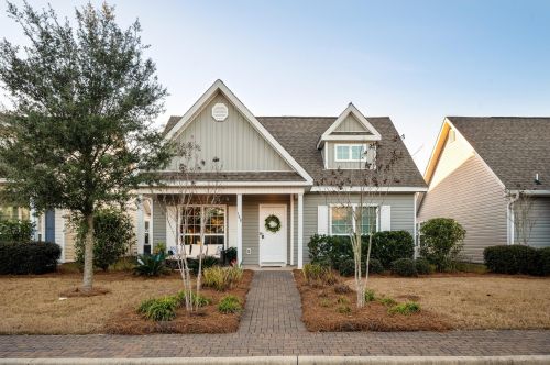 148 Nelly St, Freeport, FL 32439-7614