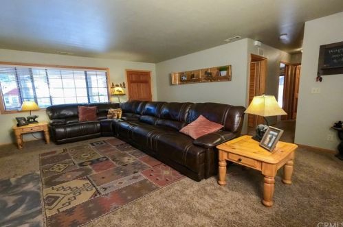 549 Fairway Blvd, Big Bear City CA  92314-8875 exterior