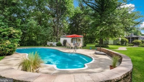 504 Hill Ave, Langhorne, PA 19047-3949