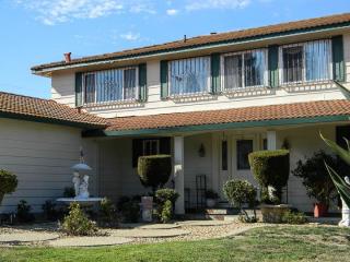 1287 Albion Ln, Sunnyvale, CA 94087-3828