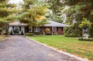 530 Grantchester St, Lexington, KY 40505-1412