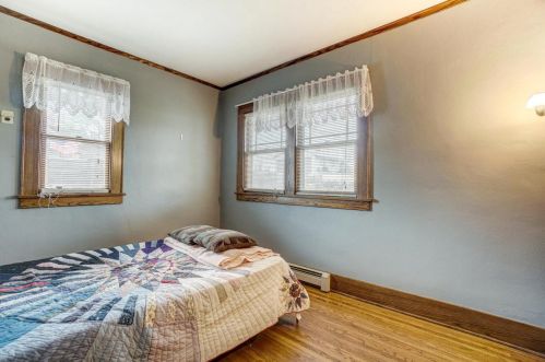 204 Maple St, Glenwood City WI  54013-8539 exterior