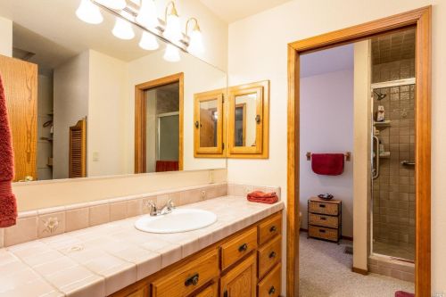 27421 Ridge Rd, Willits CA  95490-8985 exterior