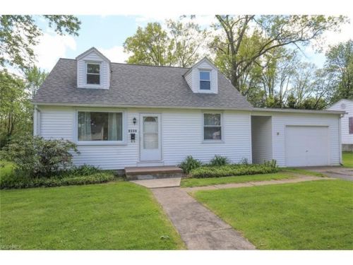 1457 Ridgewood Dr, Salem, OH 44460-3941