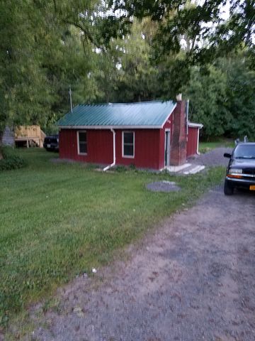1867 Harwood Dr, Smartville, NY 13083-3102