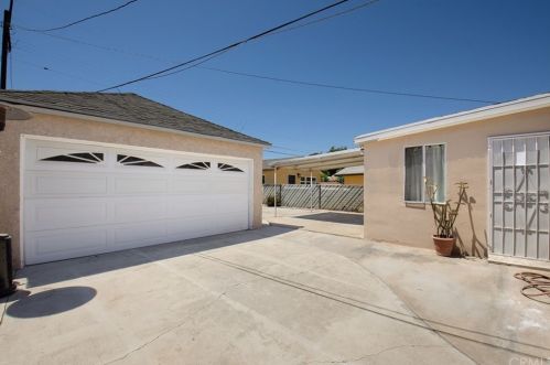 10109 Rosewood Ave, South Gate CA  90280-6461 exterior