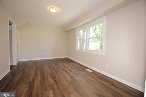 42 Temple Ln, Willingboro NJ  08046-3706 exterior