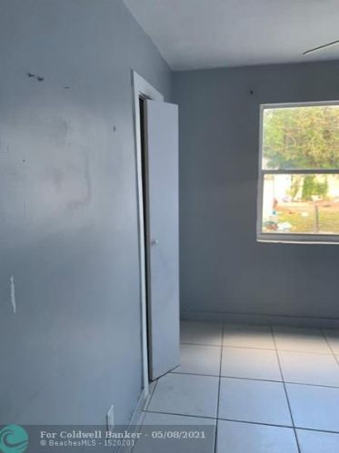 1208 57th Ave, Hollywood FL  33021-5112 exterior