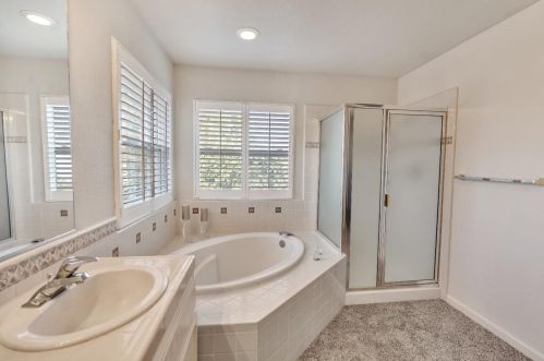 1710 Humboldt Ct, Los Banos CA  93635-5392 exterior