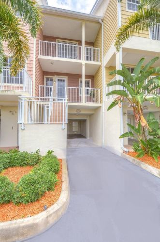 3275 Mangrove Point Dr, Ruskin, FL 33570-3066