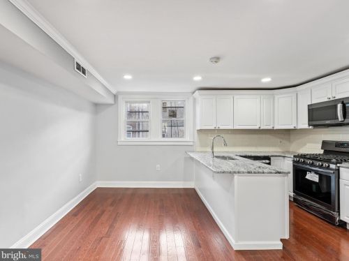 6634 Guyer Ave, Philadelphia PA  19142-2603 exterior