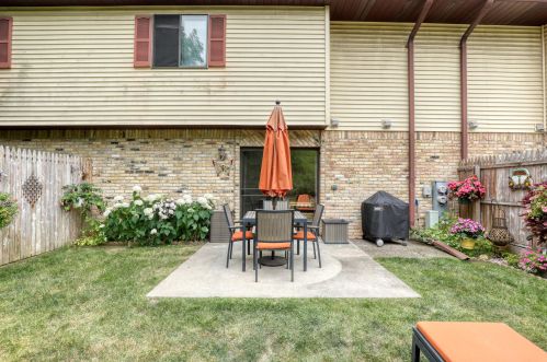 1143 Vogt Dr, West Bend WI  53095-5505 exterior