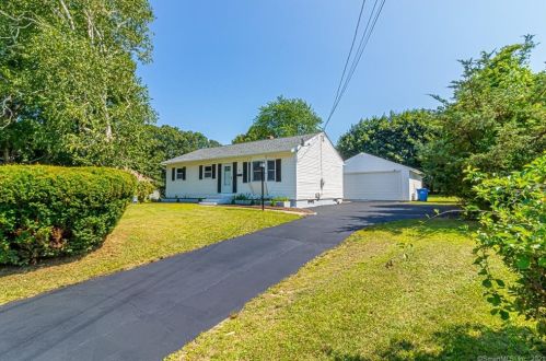 23 Mcintosh Ave, Uncasville CT  06382-2227 exterior