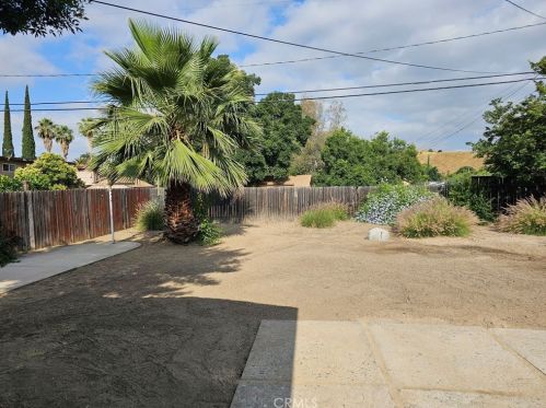 6758 Dwight Way, San Bernardino CA  92404-5536 exterior