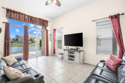 13119 29 St, Hollywood FL  33027-3837 exterior