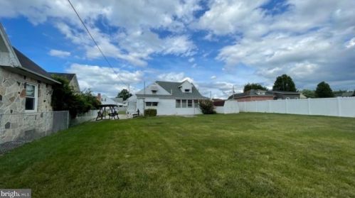 102 Westminster Ave, Hanover, PA 17331-3703