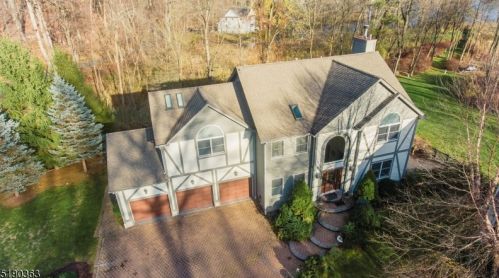 608 Shore Trl, Sparta NJ  07871-1329 exterior