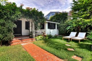 448 Myrtle St, Laguna Beach CA  92651-1535 exterior