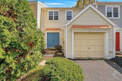 36 New London Ln, Oakmont, PA 15139-1100