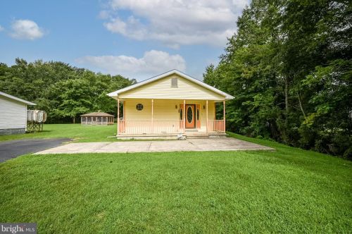 98 Reed St, Frankford, DE 19945-9799