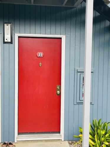 209 Boardwalk Ave, San Bruno CA  94066-2255 exterior